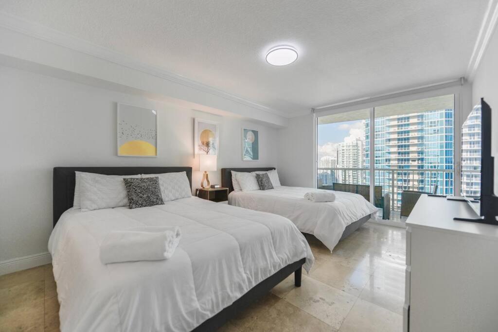 Centric Modern 40Thfloor Brickell Condo Free Parking By Palermo Home 마이애미 외부 사진