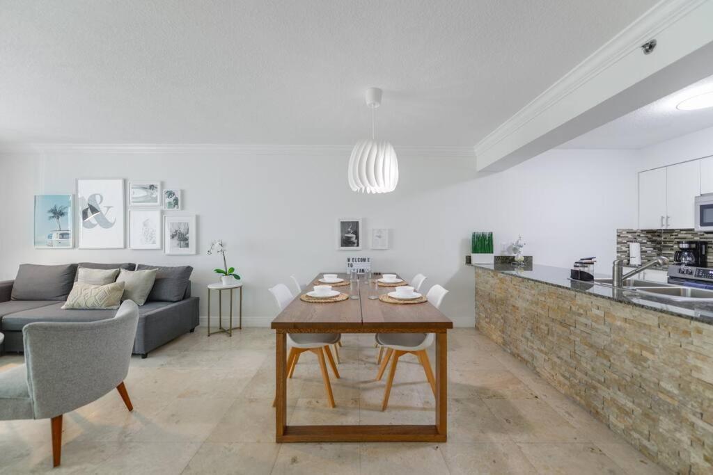Centric Modern 40Thfloor Brickell Condo Free Parking By Palermo Home 마이애미 외부 사진